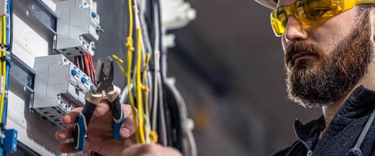 cada-cuanto-se-debe-revisar-un grupo-electrogeno-guia-2025